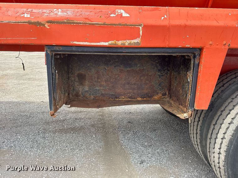 image for item EG6033 2007 Dragon Products vacuum trailer