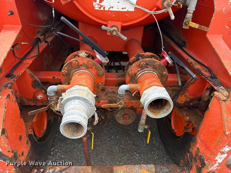 image for item EG6033 2007 Dragon Products vacuum trailer