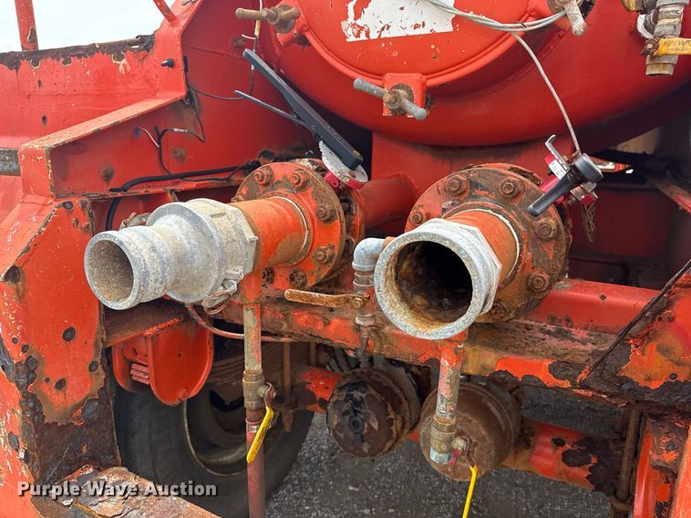 image for item EG6033 2007 Dragon Products vacuum trailer