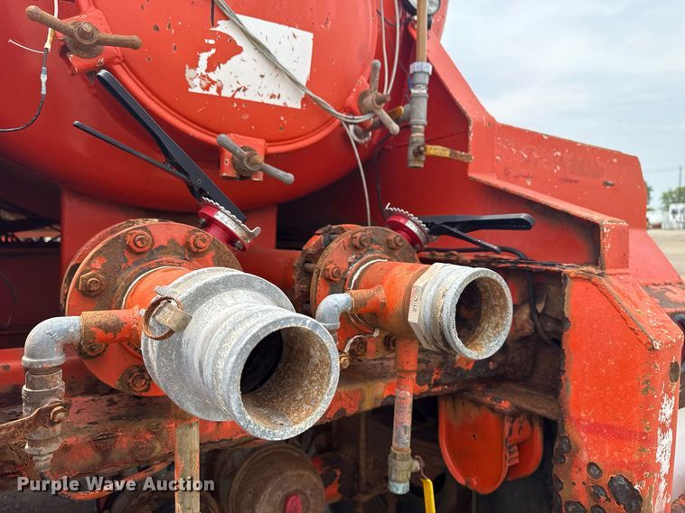 image for item EG6033 2007 Dragon Products vacuum trailer