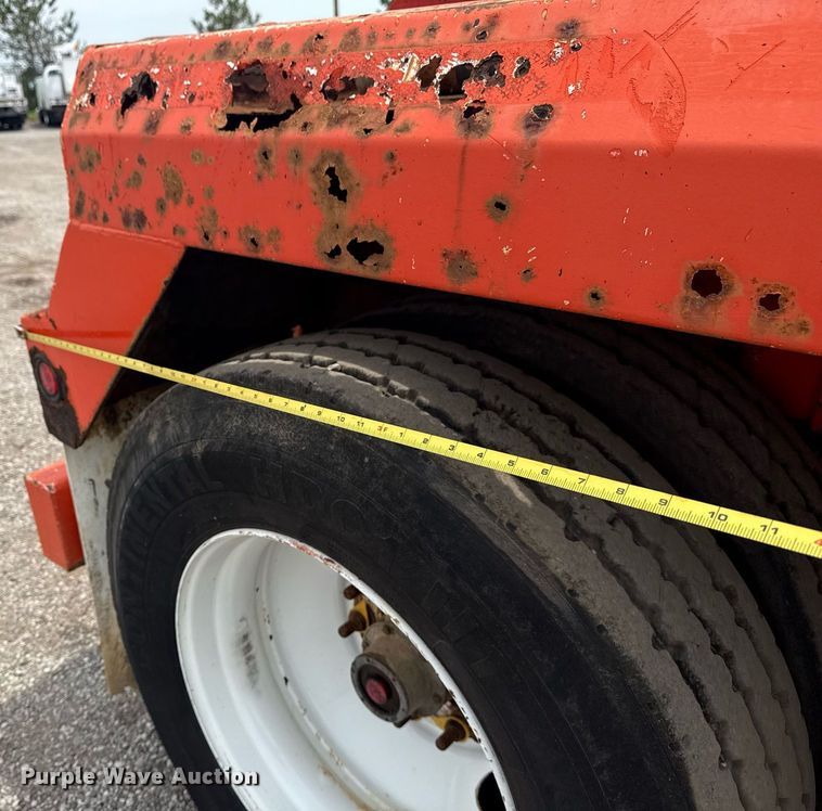 image for item EG6033 2007 Dragon Products vacuum trailer