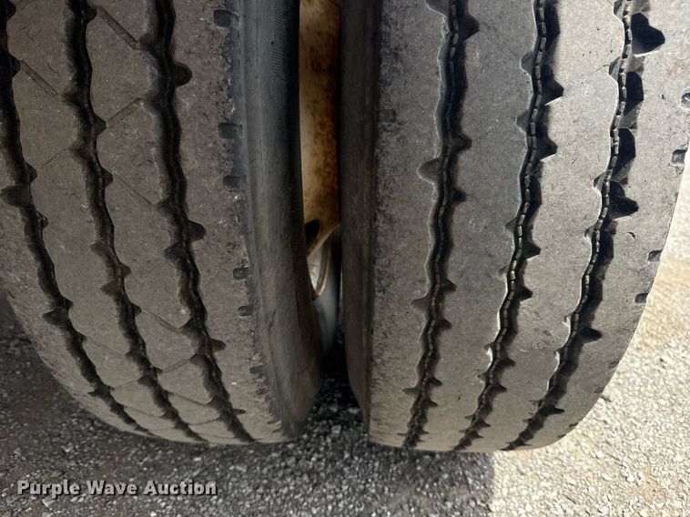 image for item EG6033 2007 Dragon Products vacuum trailer