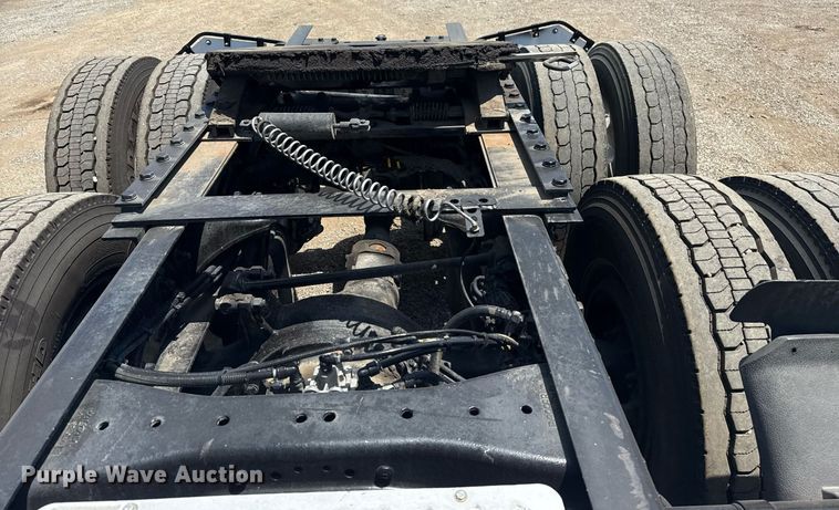 image for item EG6058 2018 Kenworth T680 semi truck