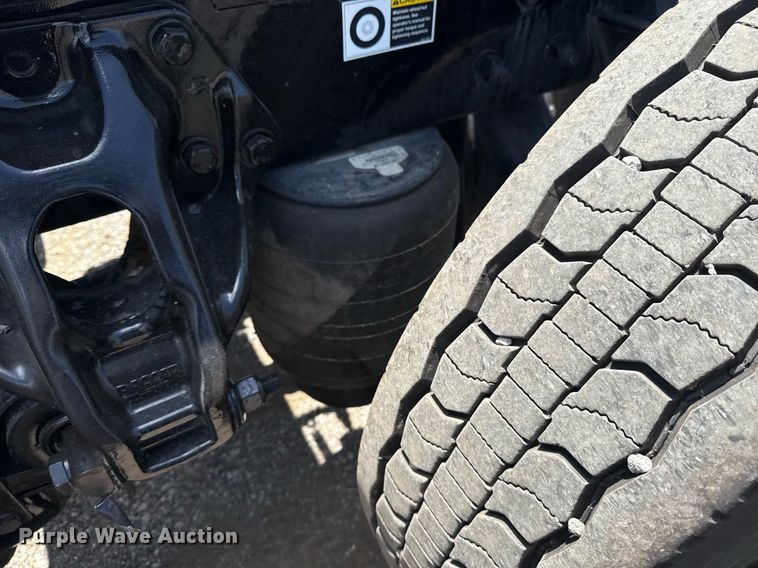 image for item EG6058 2018 Kenworth T680 semi truck