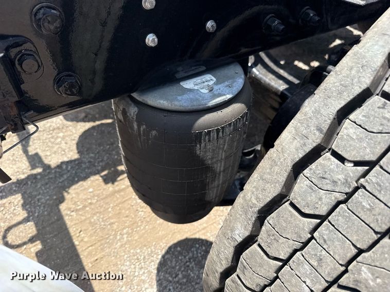 image for item EG6058 2018 Kenworth T680 semi truck