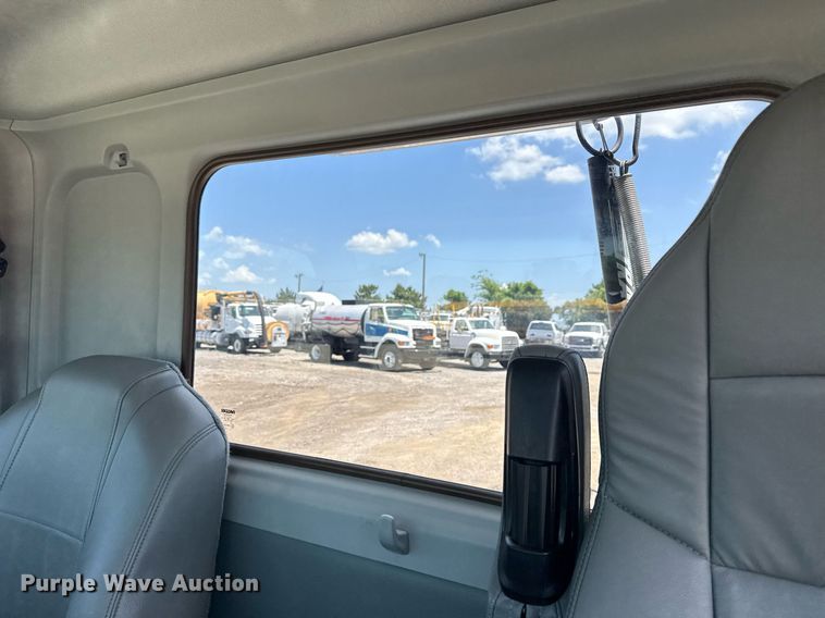 image for item EG6058 2018 Kenworth T680 semi truck