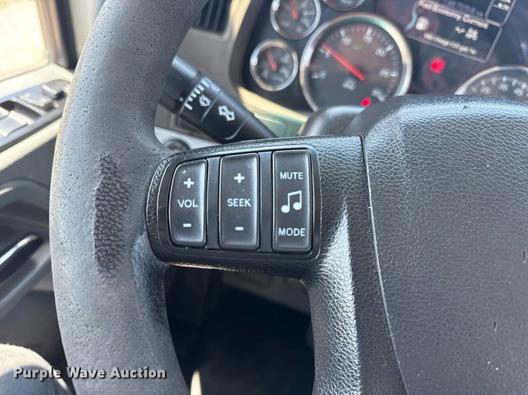 image for item EG6058 2018 Kenworth T680 semi truck