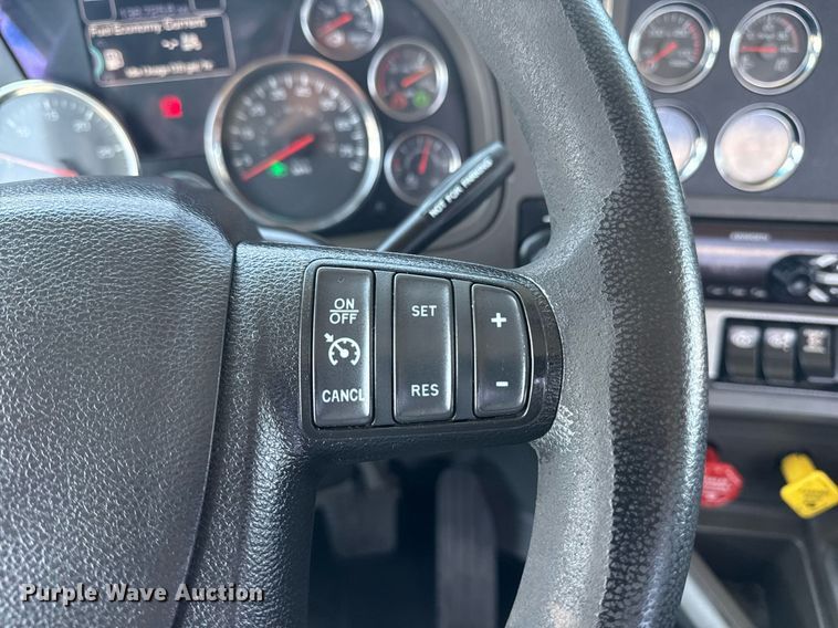 image for item EG6058 2018 Kenworth T680 semi truck