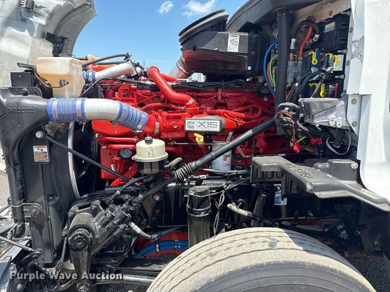 image for item EG6058 2018 Kenworth T680 semi truck