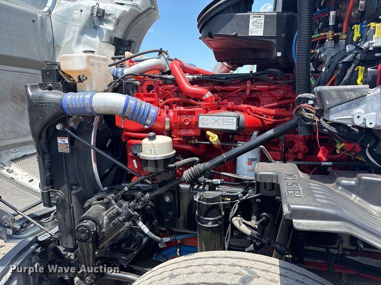 image for item EG6058 2018 Kenworth T680 semi truck