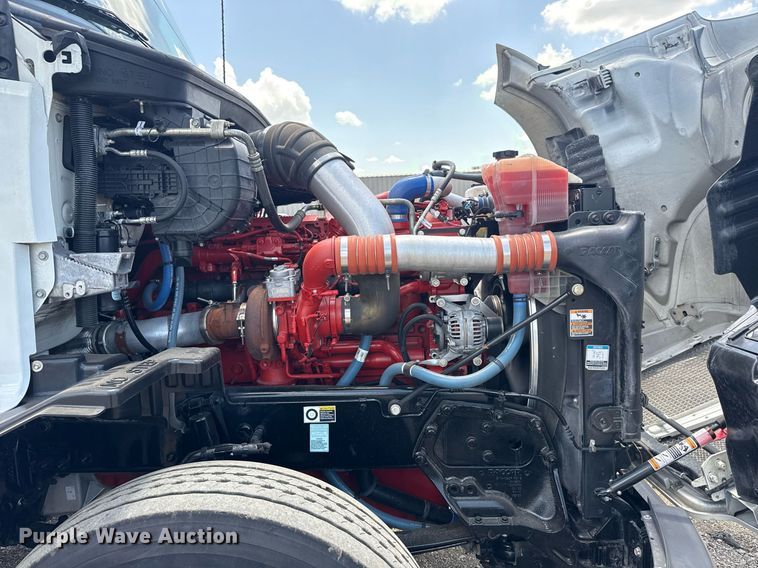 image for item EG6058 2018 Kenworth T680 semi truck