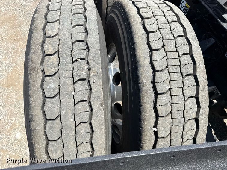 image for item EG6058 2018 Kenworth T680 semi truck