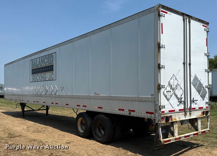 image for item EG6099 2010 Wabash dry van trailer