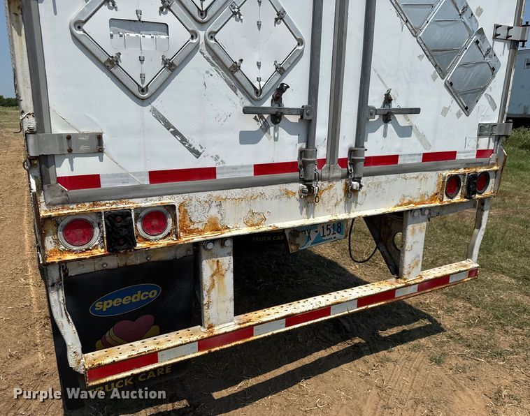 image for item EG6099 2010 Wabash dry van trailer