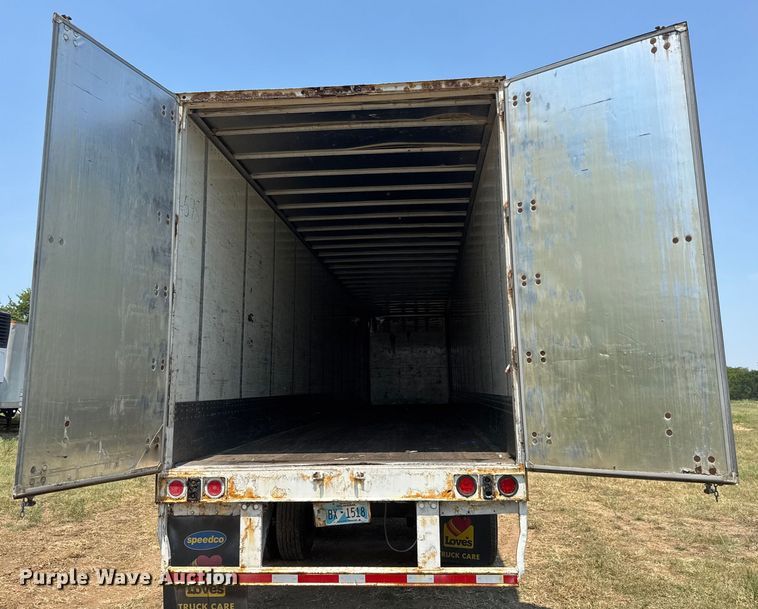 image for item EG6099 2010 Wabash dry van trailer