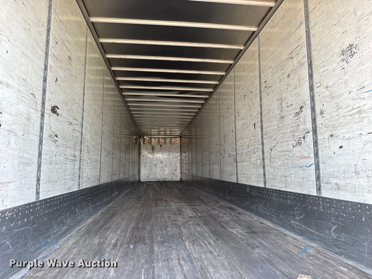 image for item EG6099 2010 Wabash dry van trailer