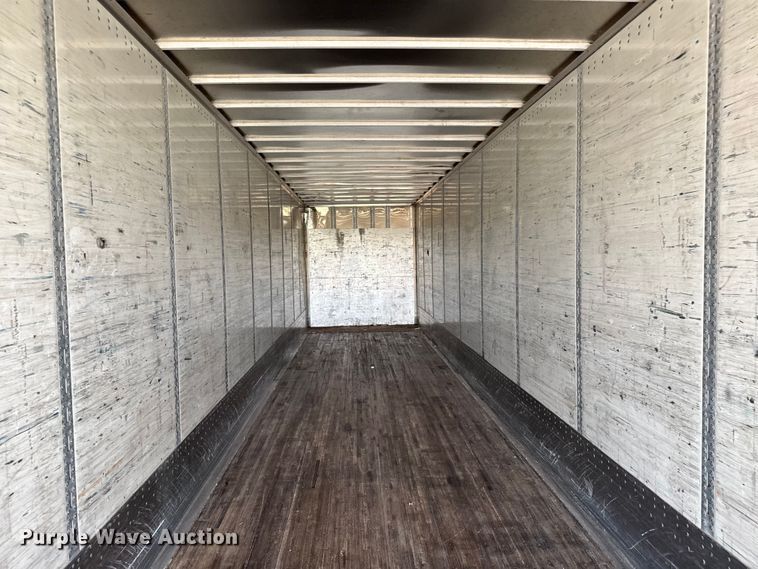 image for item EG6099 2010 Wabash dry van trailer