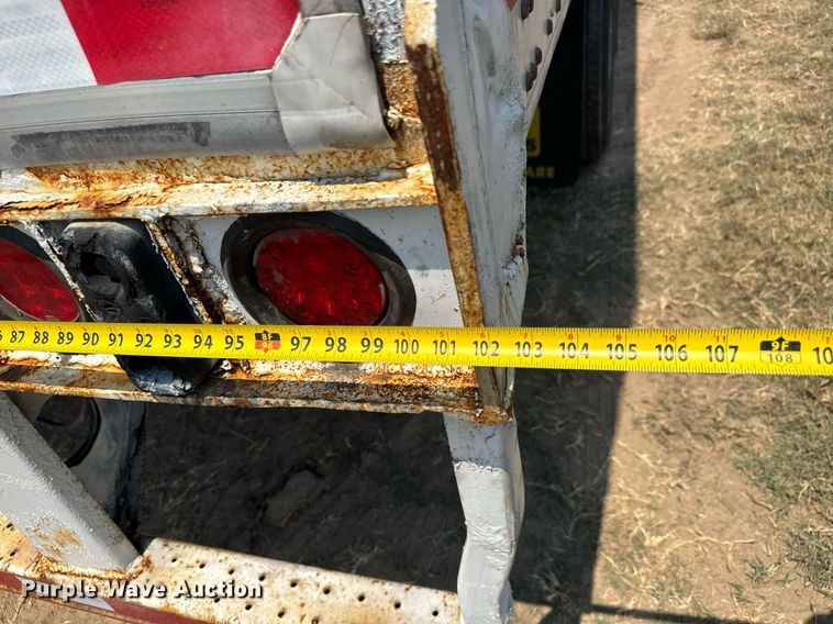 image for item EG6099 2010 Wabash dry van trailer