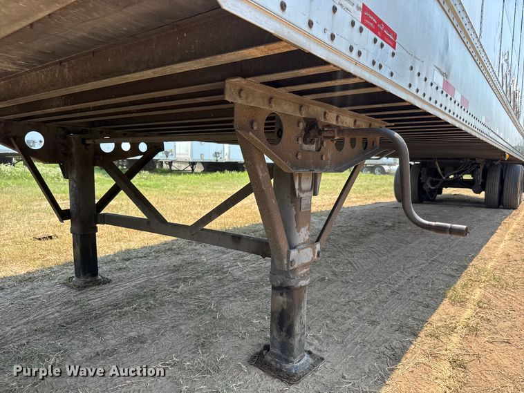 image for item EG6099 2010 Wabash dry van trailer