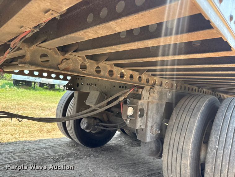 image for item EG6099 2010 Wabash dry van trailer