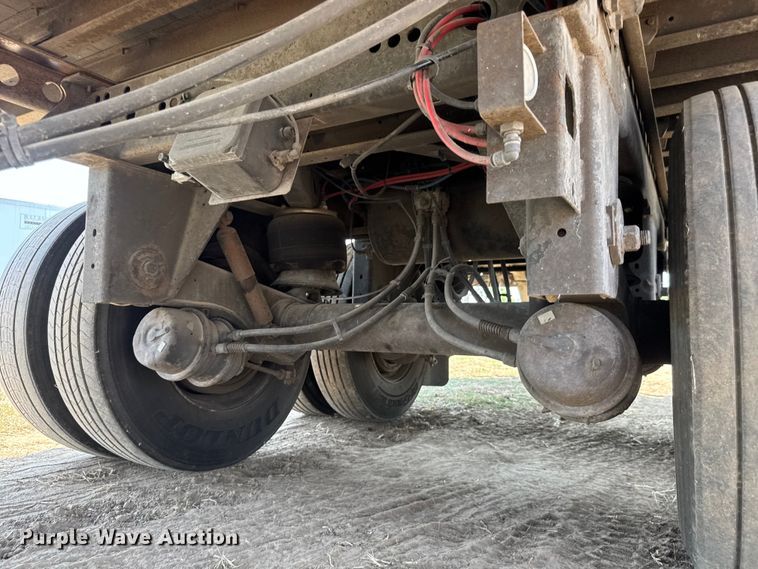 image for item EG6099 2010 Wabash dry van trailer