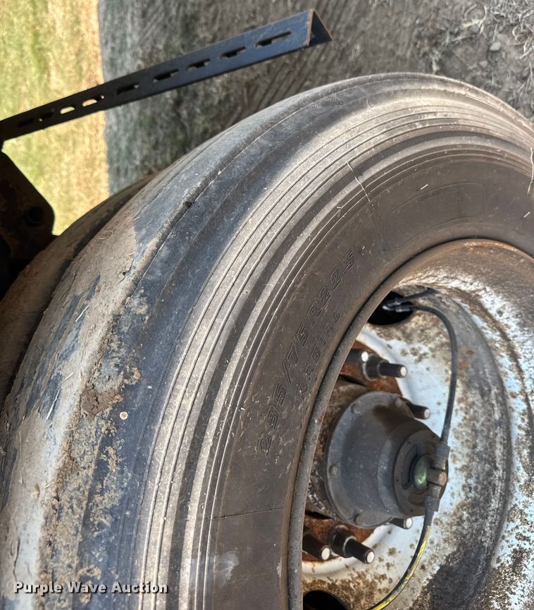 image for item EG6099 2010 Wabash dry van trailer