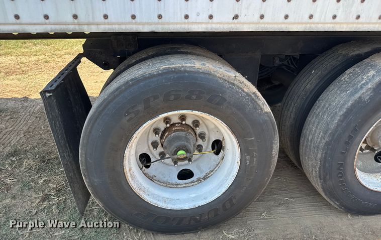 image for item EG6099 2010 Wabash dry van trailer