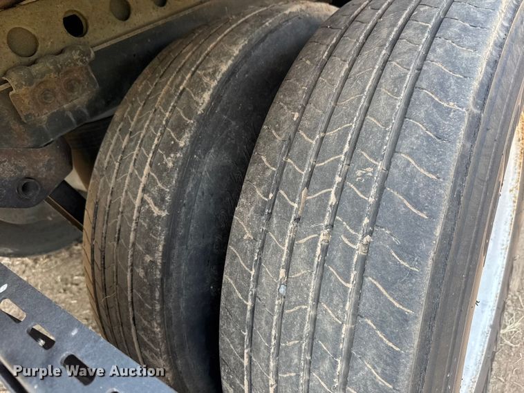 image for item EG6099 2010 Wabash dry van trailer