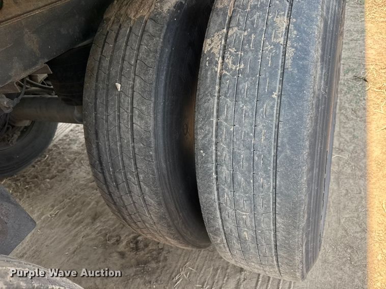 image for item EG6099 2010 Wabash dry van trailer