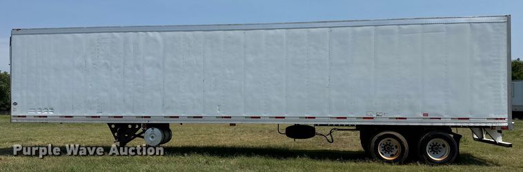 image for item EG6100 2006 Utility VS2RA refrigerated van trailer