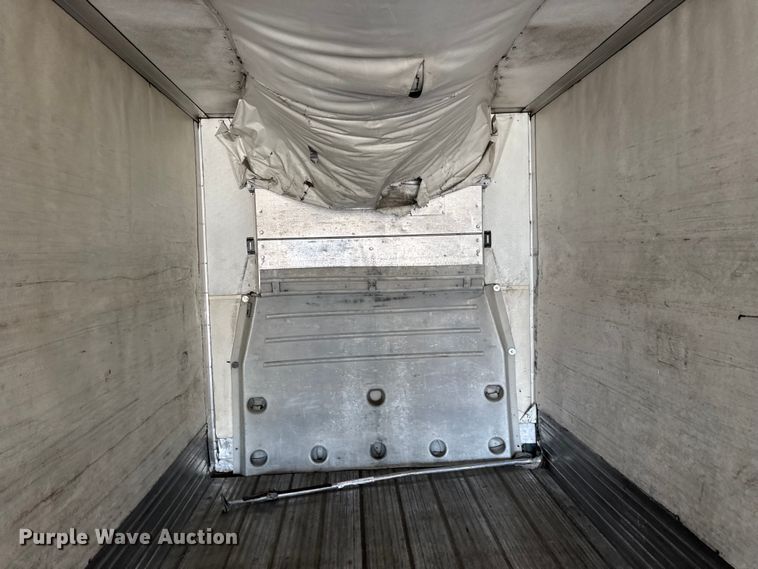 image for item EG6100 2006 Utility VS2RA refrigerated van trailer