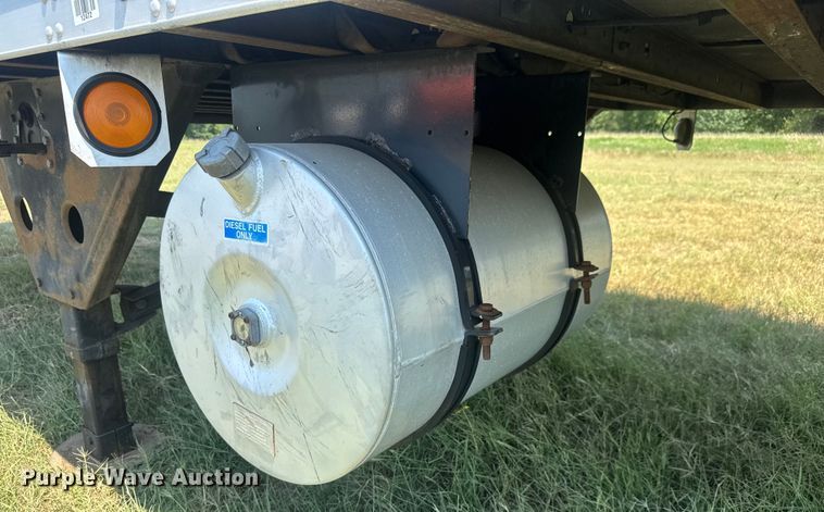 image for item EG6100 2006 Utility VS2RA refrigerated van trailer