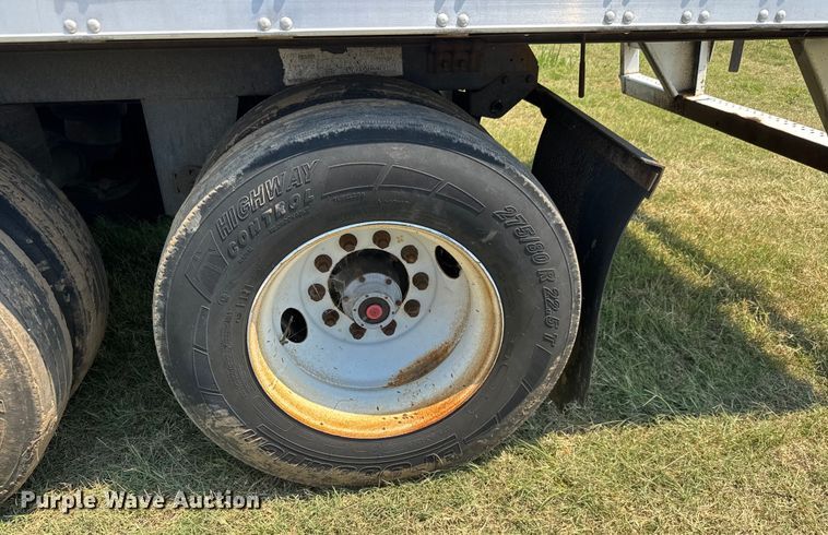 image for item EG6100 2006 Utility VS2RA refrigerated van trailer