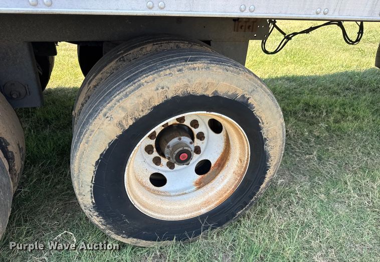 image for item EG6100 2006 Utility VS2RA refrigerated van trailer