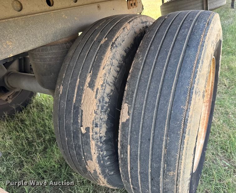 image for item EG6100 2006 Utility VS2RA refrigerated van trailer