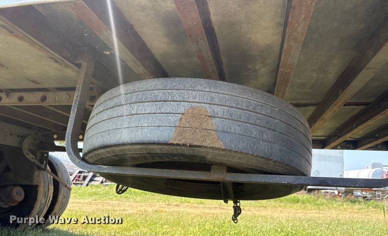 image for item EG6100 2006 Utility VS2RA refrigerated van trailer