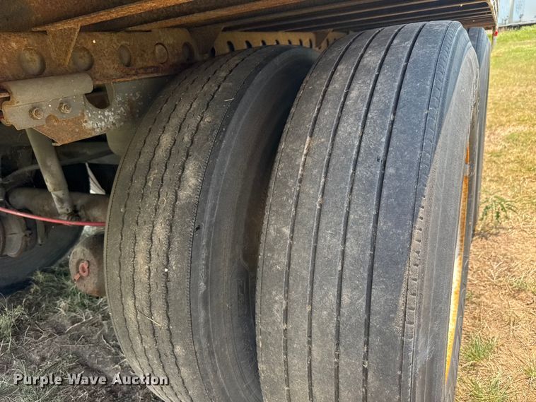 image for item EG6103 2002 Wabash DVCVHSA dry van trailer