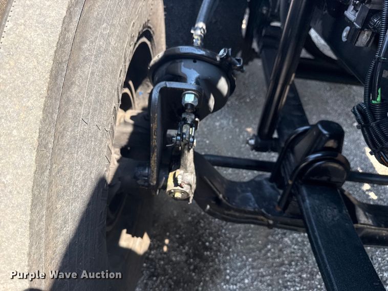 image for item EG6111 2011 Kenworth T800 semi truck