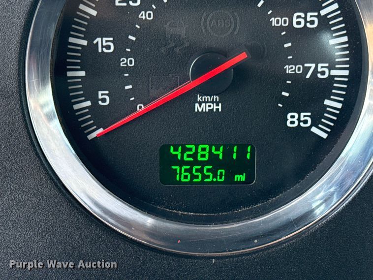 image for item EG6111 2011 Kenworth T800 semi truck