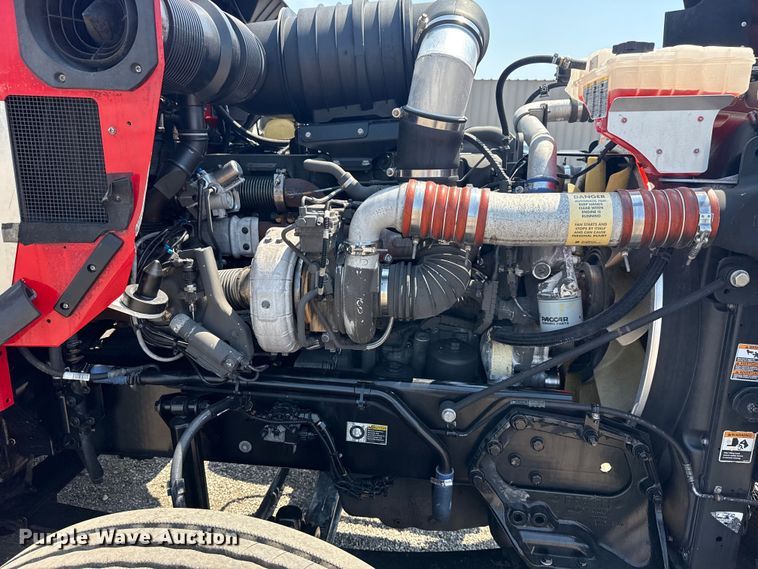 image for item EG6111 2011 Kenworth T800 semi truck