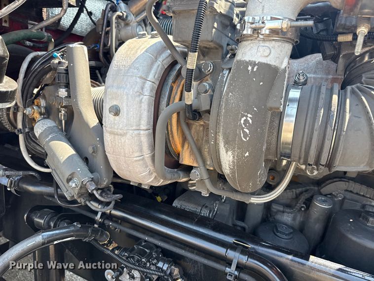 image for item EG6111 2011 Kenworth T800 semi truck