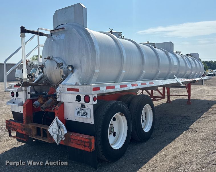 image for item EG6113 2012 Dragon Products LTD. vacuum trailer