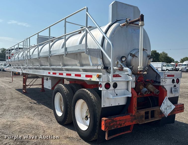 image for item EG6113 2012 Dragon Products LTD. vacuum trailer