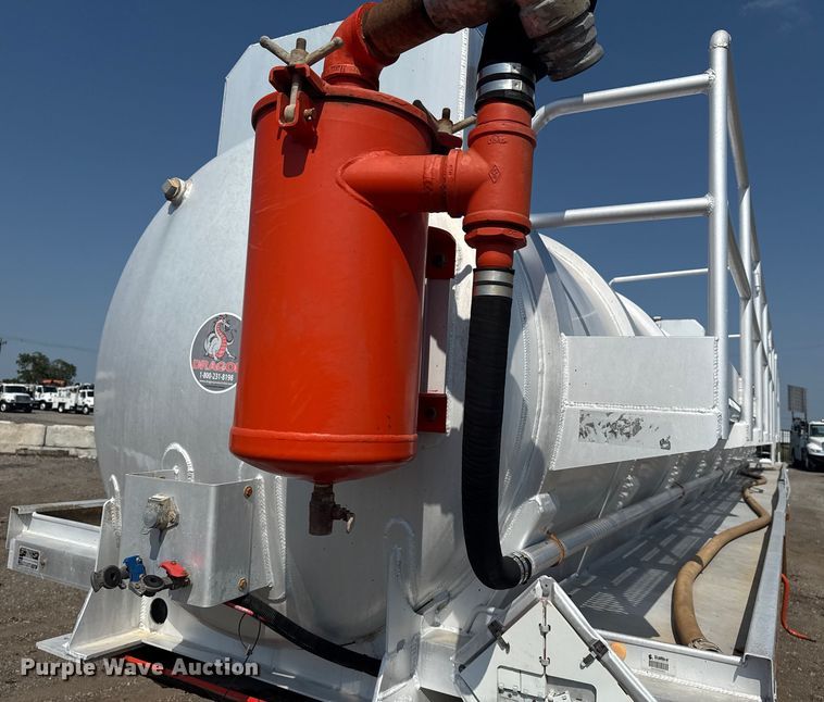 image for item EG6113 2012 Dragon Products LTD. vacuum trailer