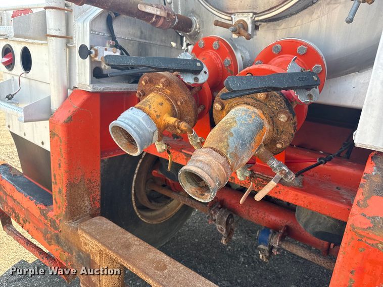 image for item EG6113 2012 Dragon Products LTD. vacuum trailer