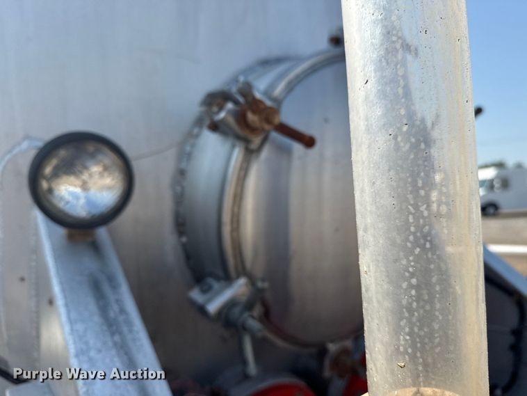 image for item EG6113 2012 Dragon Products LTD. vacuum trailer