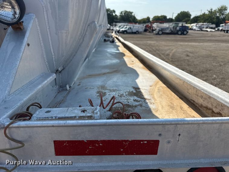 image for item EG6113 2012 Dragon Products LTD. vacuum trailer