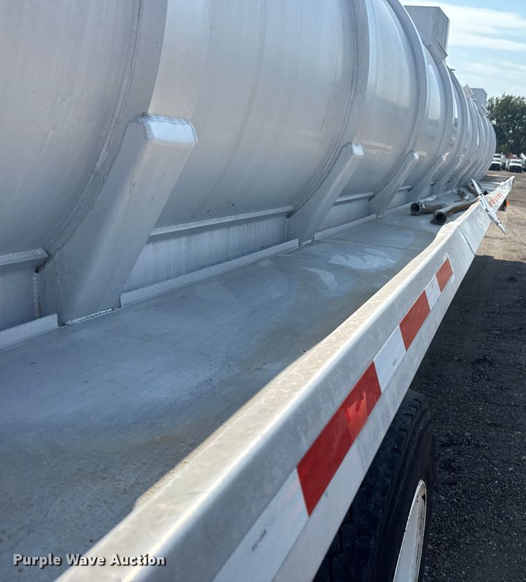 image for item EG6113 2012 Dragon Products LTD. vacuum trailer