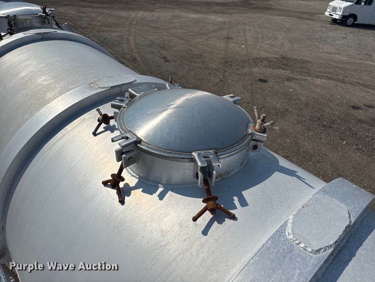 image for item EG6113 2012 Dragon Products LTD. vacuum trailer