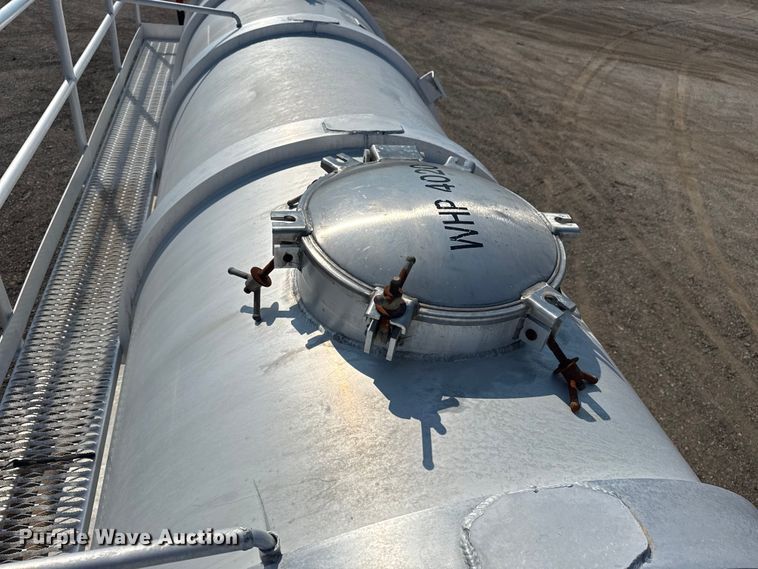 image for item EG6113 2012 Dragon Products LTD. vacuum trailer